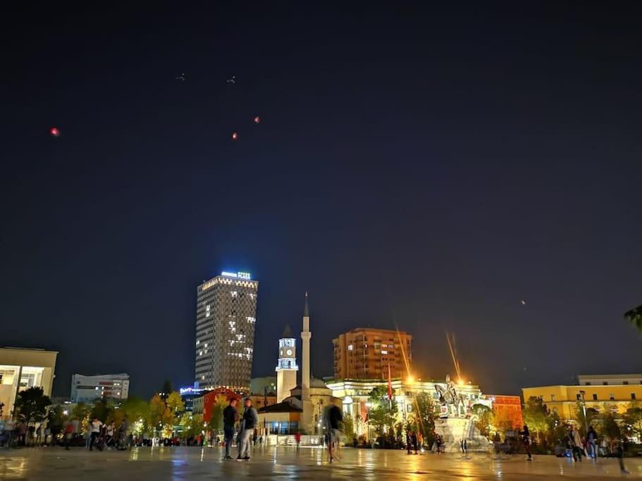 Angie'S Perfect Location Flat - Walk To Sights Tirana Bagian luar foto