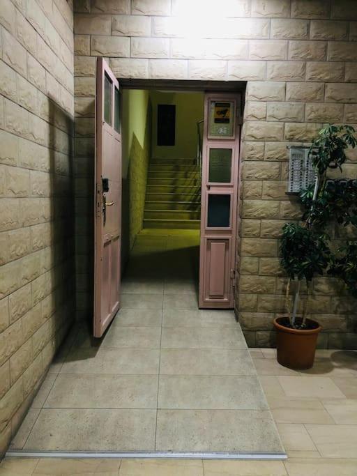Angie'S Perfect Location Flat - Walk To Sights Tirana Bagian luar foto