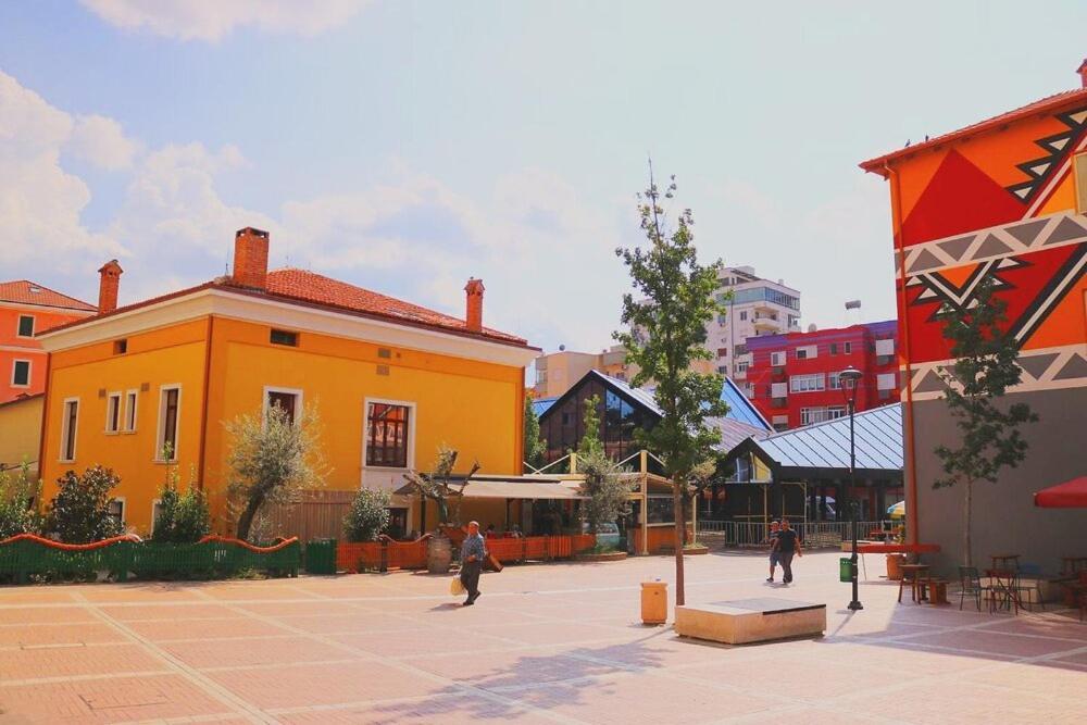 Angie'S Perfect Location Flat - Walk To Sights Tirana Bagian luar foto