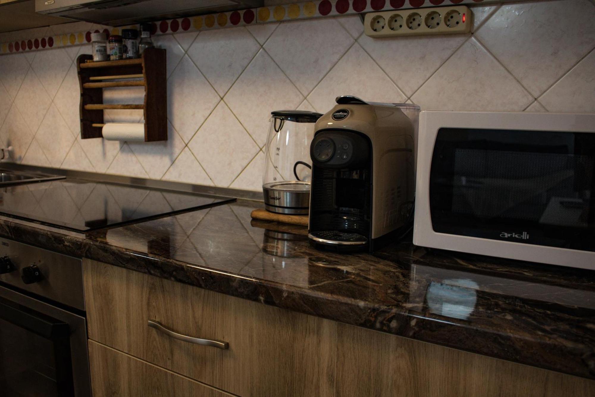 Angie'S Perfect Location Flat - Walk To Sights Tirana Bagian luar foto