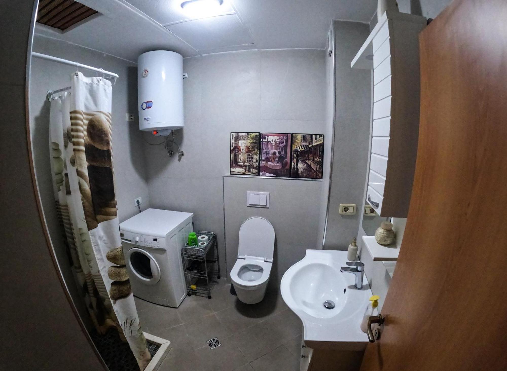 Angie'S Perfect Location Flat - Walk To Sights Tirana Bagian luar foto